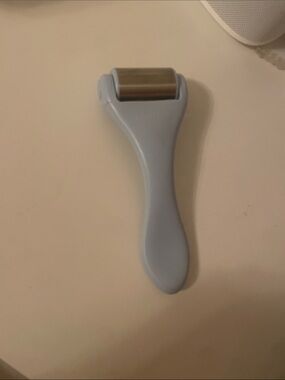 Laneige Light Blue Facial Massage Roller